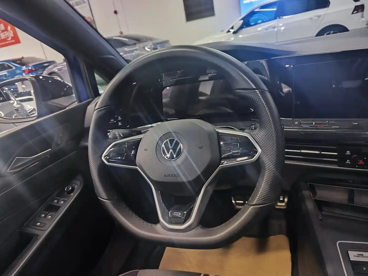 Volkswagen Golf 2021 280TSI DSG R-Line фото 7