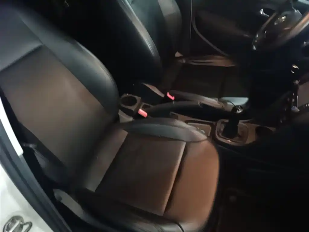 Volkswagen Polo 2016 1.4L Manual Trend фото 25