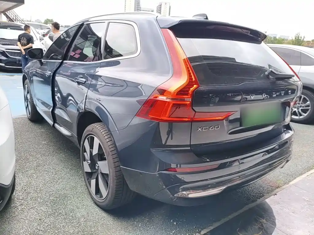 Volvo XC60 Plug-in Hybrid 2023 2024 T8 PHEV Long Range AWD Smart Elegance Luxury Edition