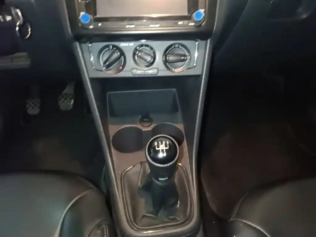 Volkswagen Polo 2016 1.4L Manual Trend фото 14