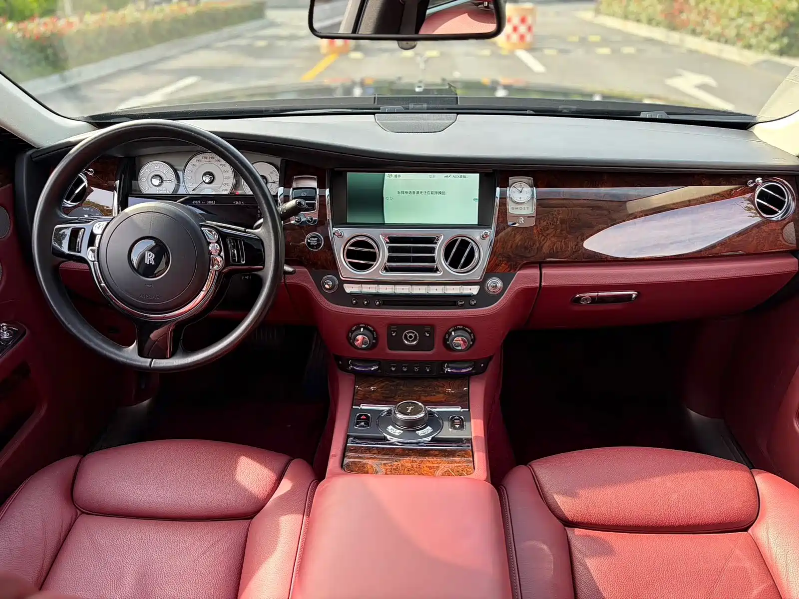 Фото 18 - Rolls-Royce Ghost