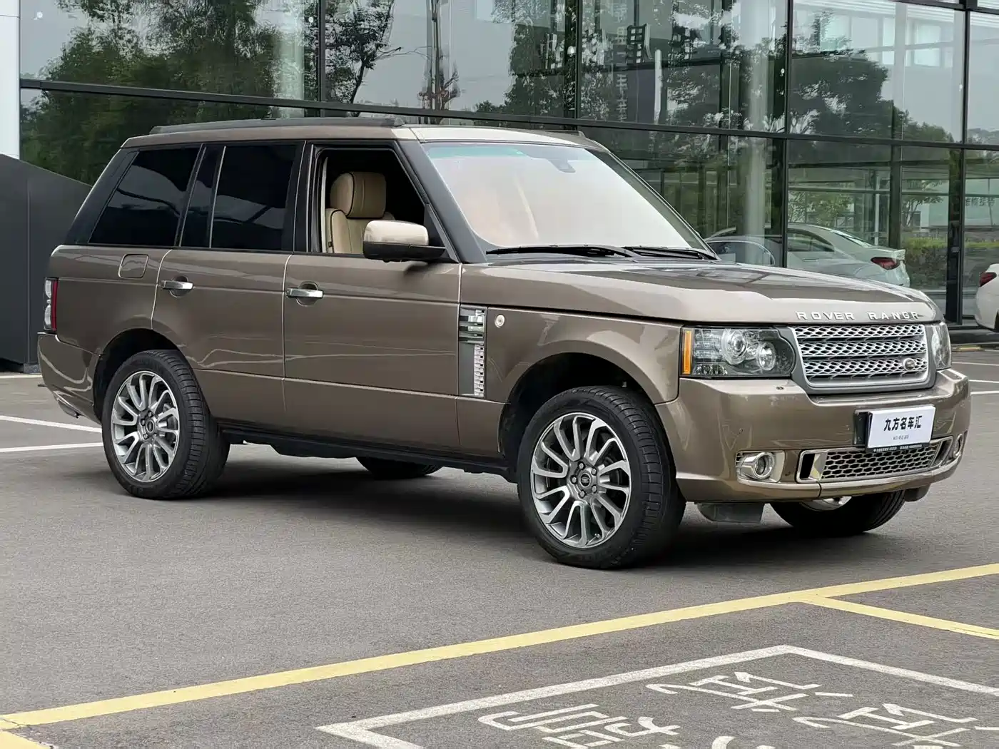 Фото 11 - Land Rover Range Rover