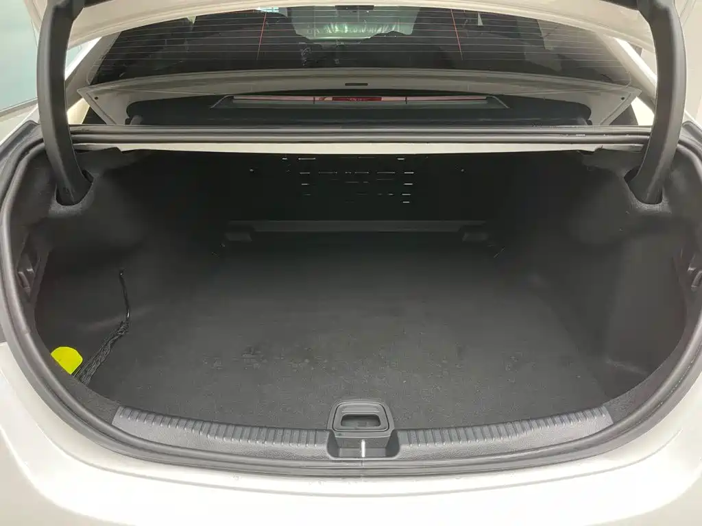 Фото 26 - Mercedes-Benz C-Class