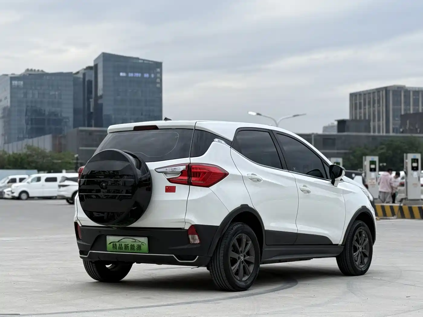BYD Yuan New Energy 2019 EV360 Smart Connected Premium фото 4