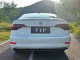 صورة 15 - Volkswagen Sagitar