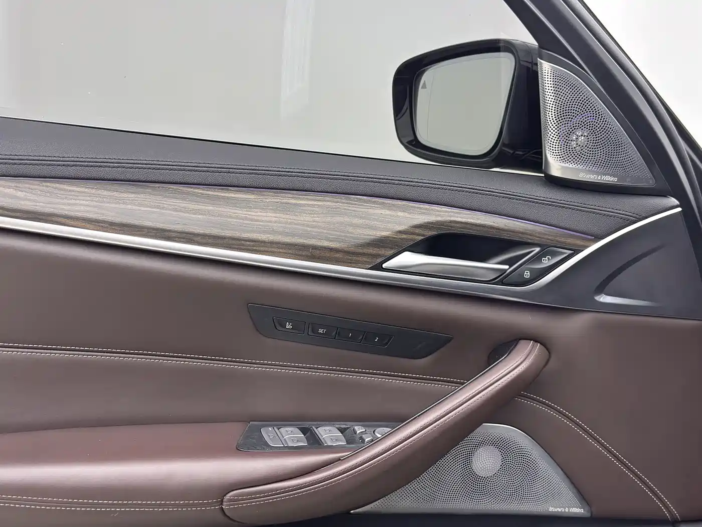 BMW 5 Series New Energy 2019 Facelift 530Le Pioneer Edition фото 11