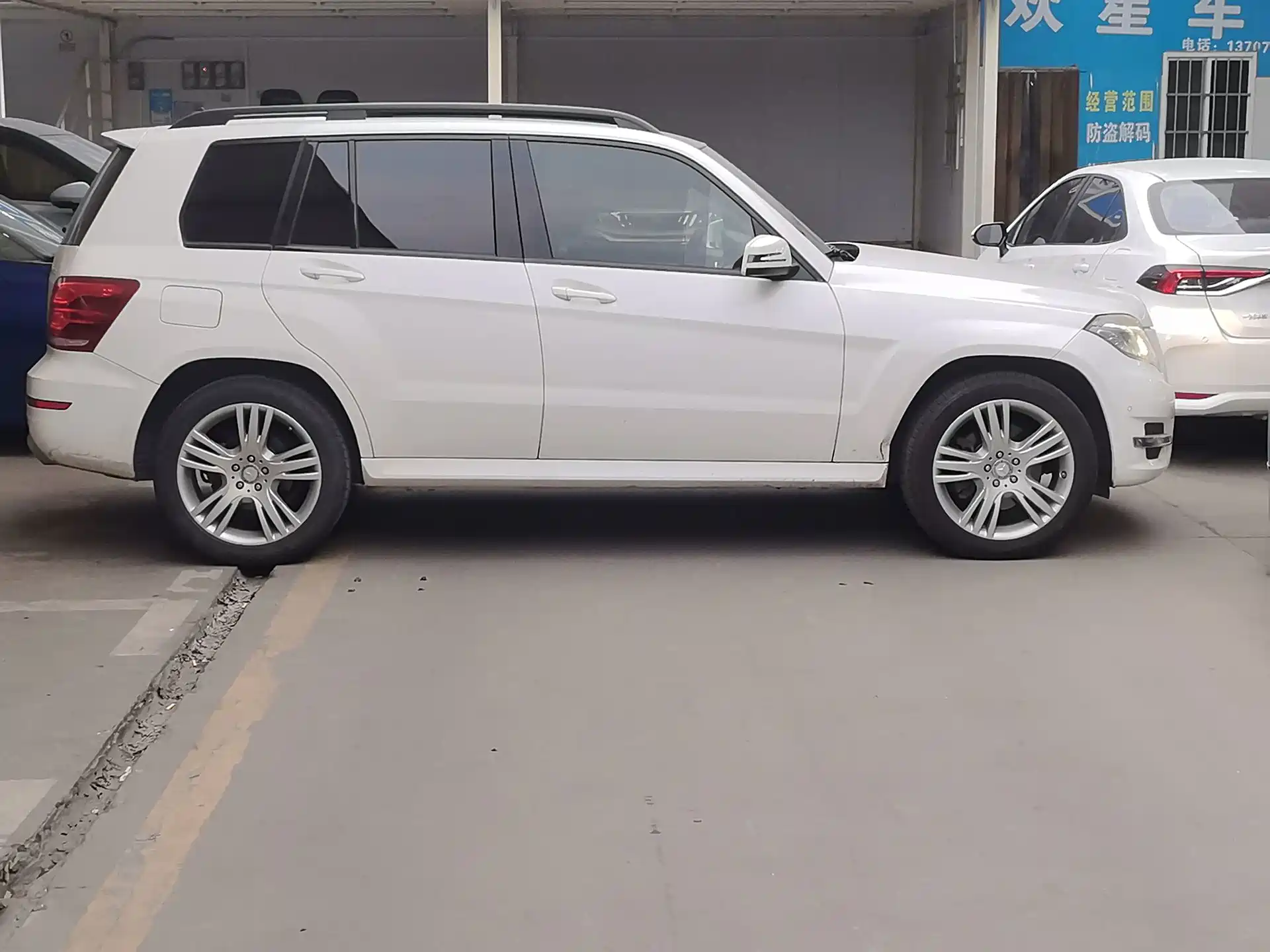 Photo 9 - Mercedes-Benz GLK-Class