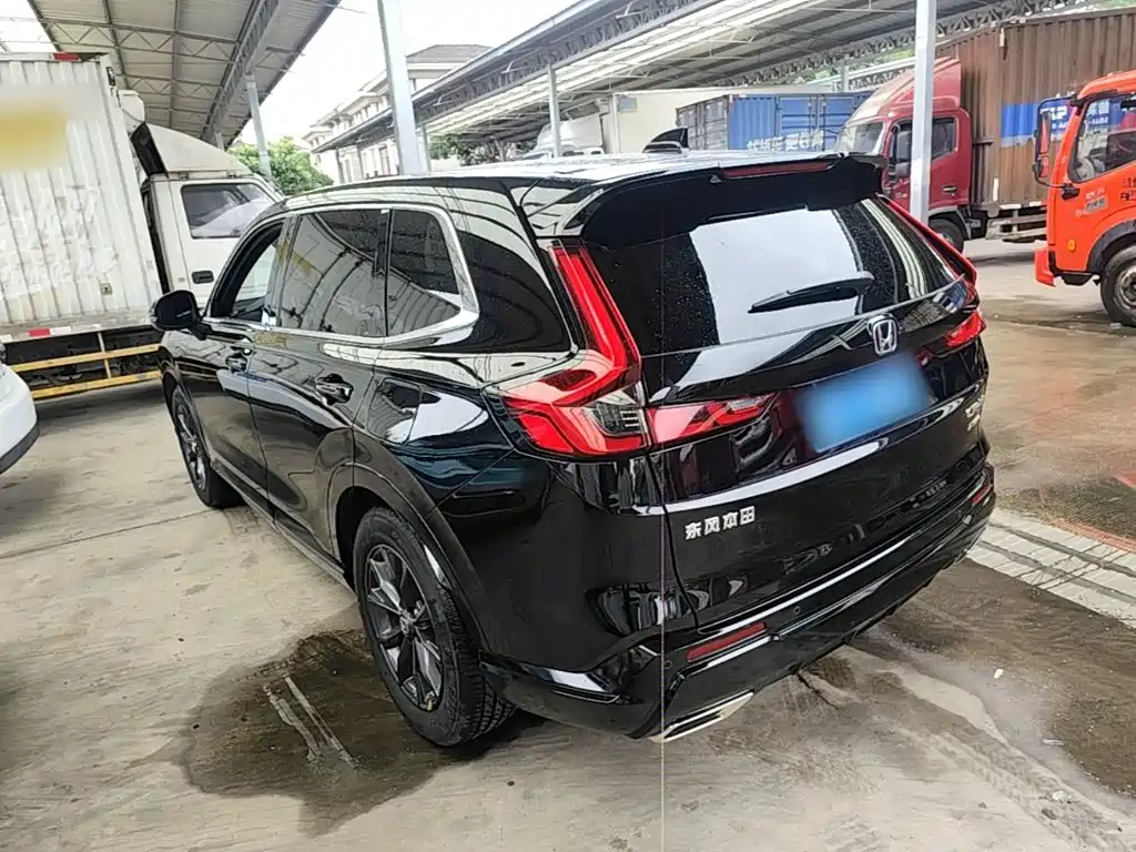 Фото 23 - Honda CR-V
