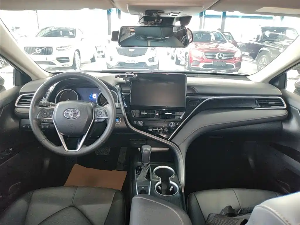 Toyota Camry 2023 2.0G Luxury Edition фото 10