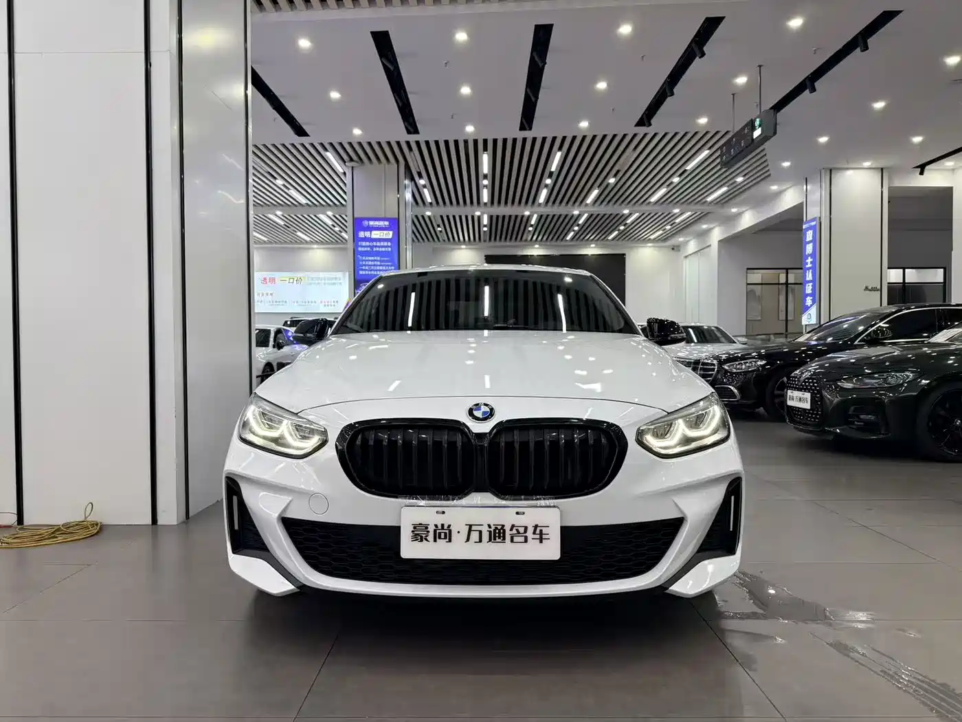 BMW 1 Series 2021 Facelift 120i M Sport Shadow Edition фото 2