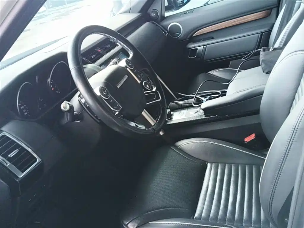 Land Rover Discovery 2017 3.0 SC V6 HSE фото 15