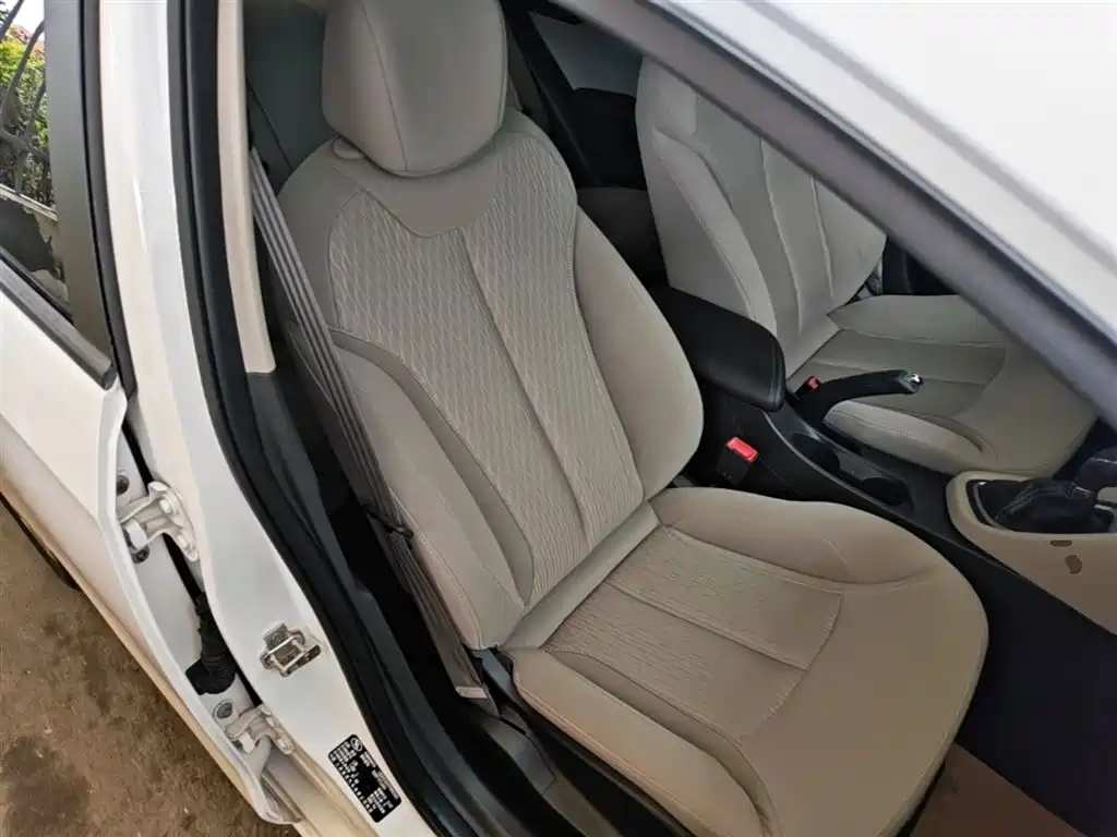 Buick Excelle 2015 15N Automatic Elite фото 25