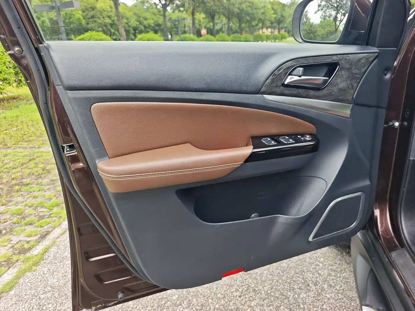 BYD S7 2016 2016 2.0T Automatic Premium Model
