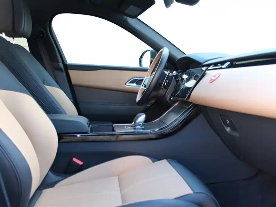 Фото 11 - Land Rover Range Rover Velar