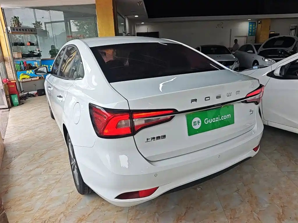 Roewe i5 2019 2019 1.5L Manual 4G Langhao Edition