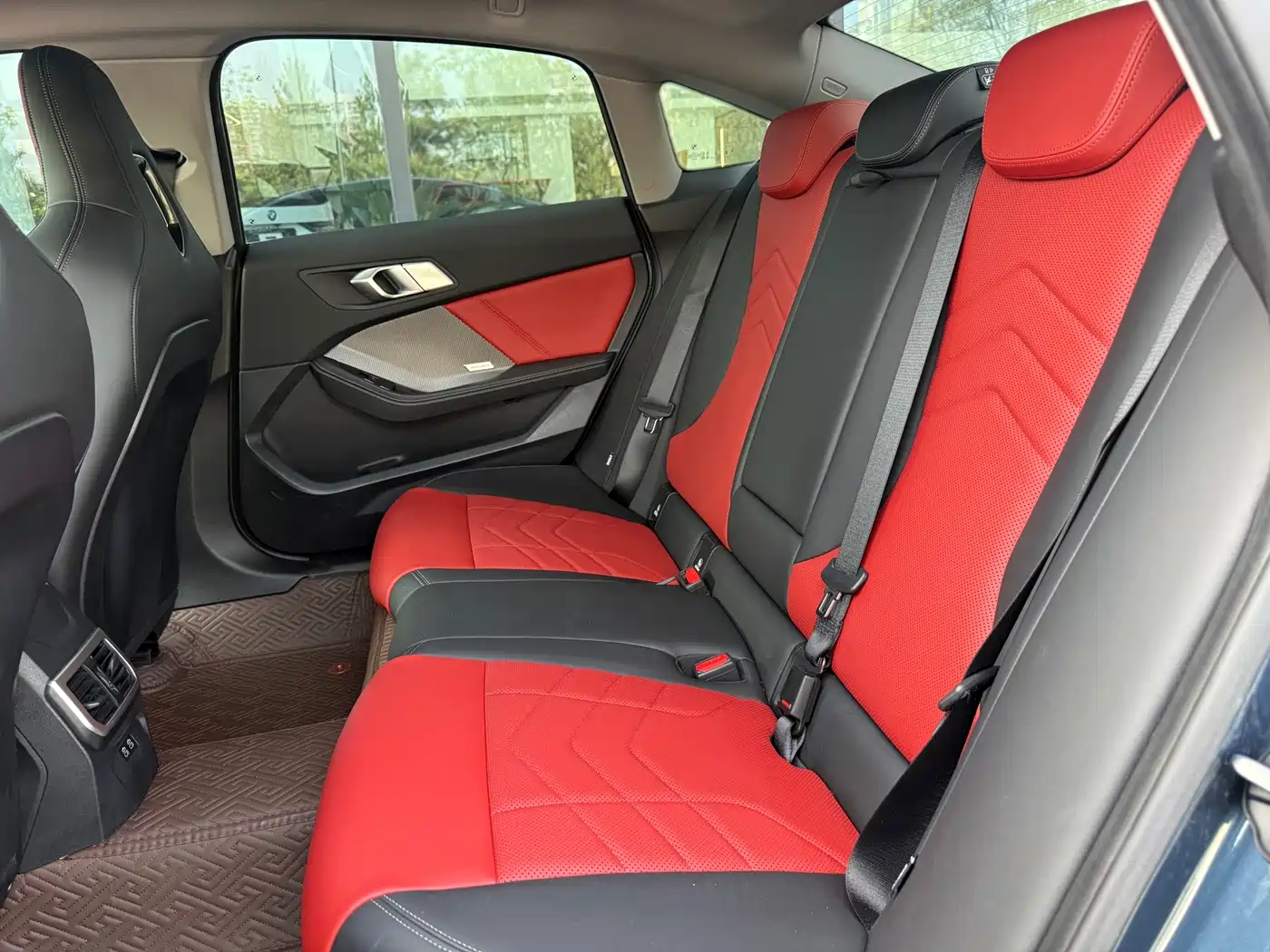 BMW 2 Series 2025 225L M Sport Moonlight Package фото 6