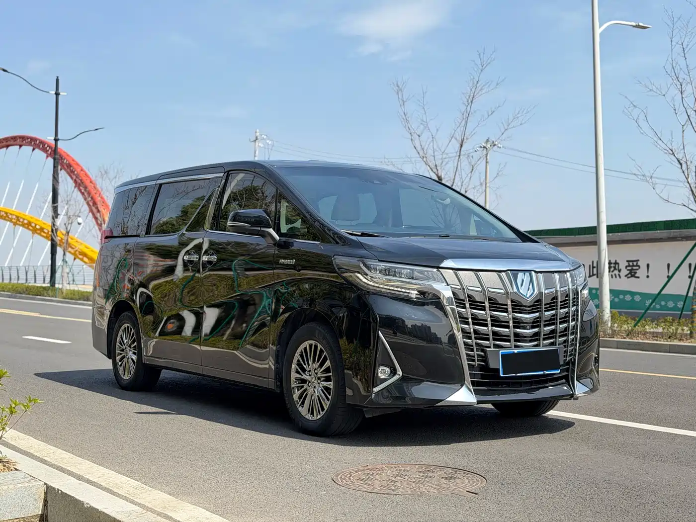 Toyota Alphard 2020 Hybrid 2.5L Premium Edition фото 3