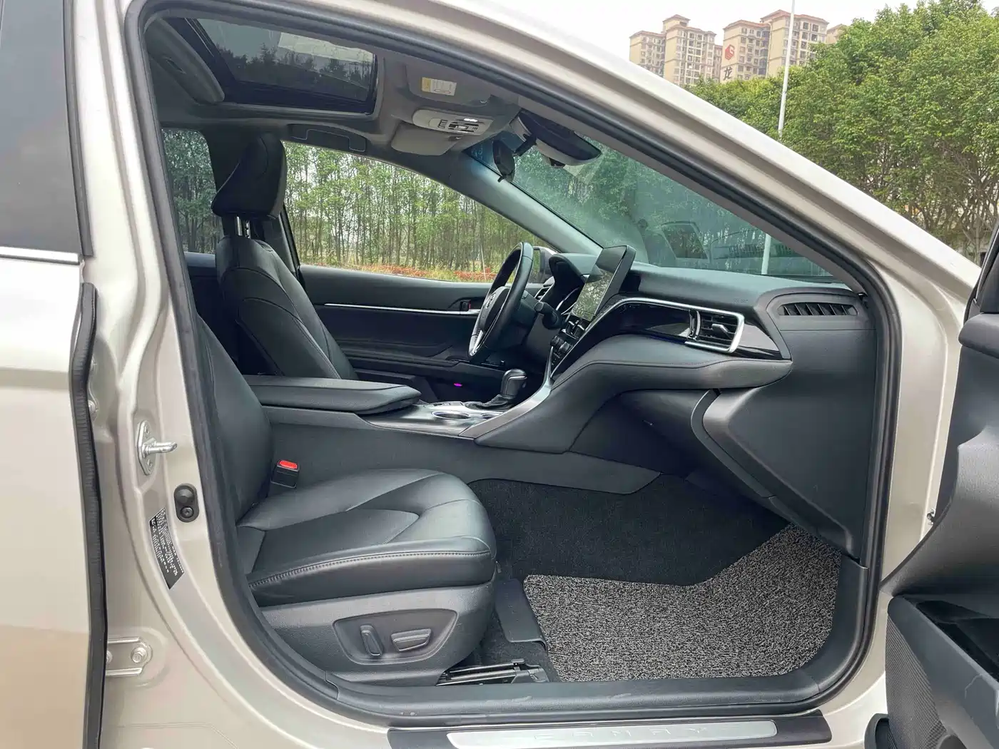 Toyota Camry 2023 2.0G Luxury Edition фото 8