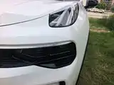 Фото 24 - Lynk & Co 01