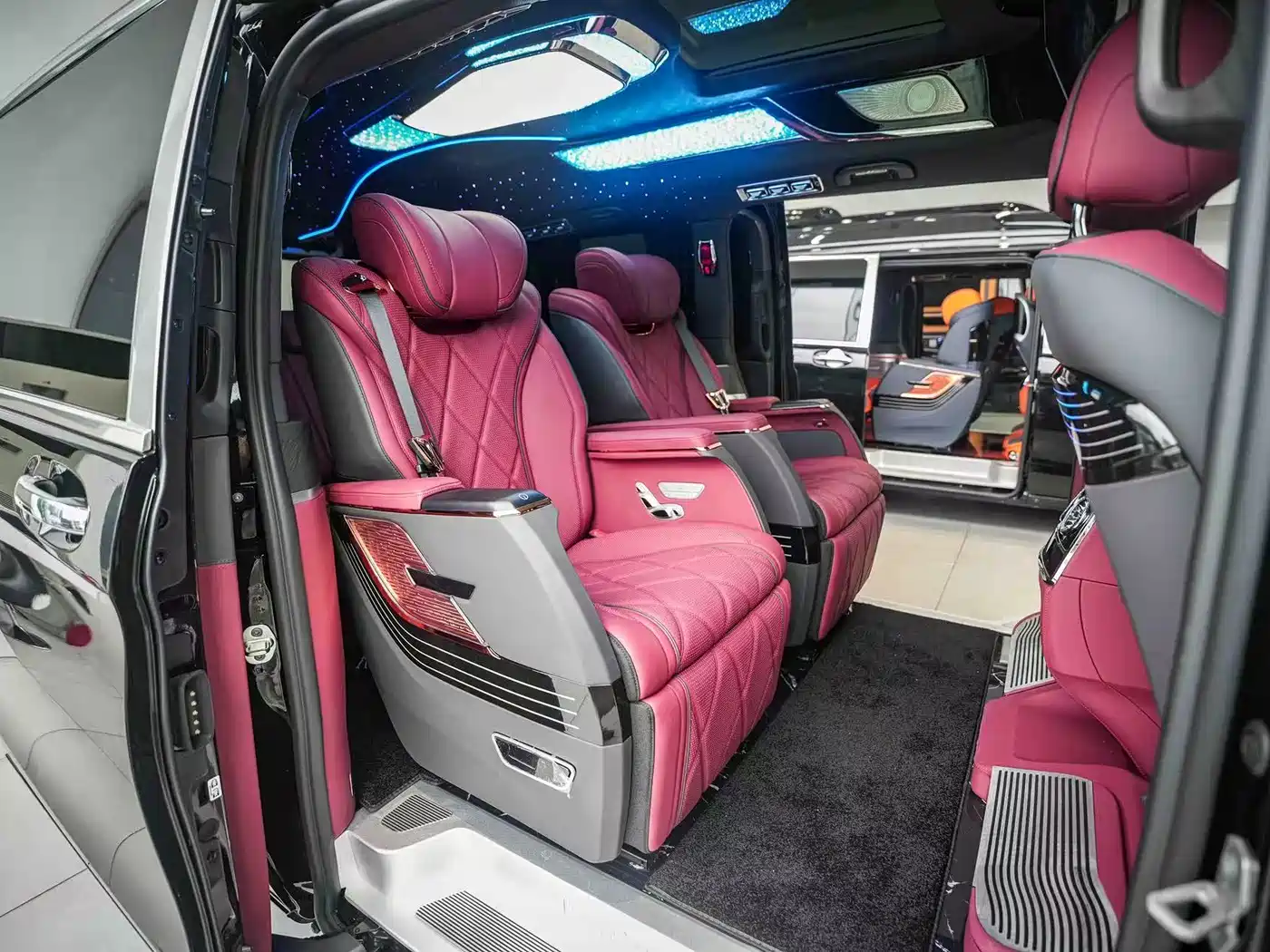 Mercedes-Benz Vito 2026 2024 2.0T Business 7-Seater