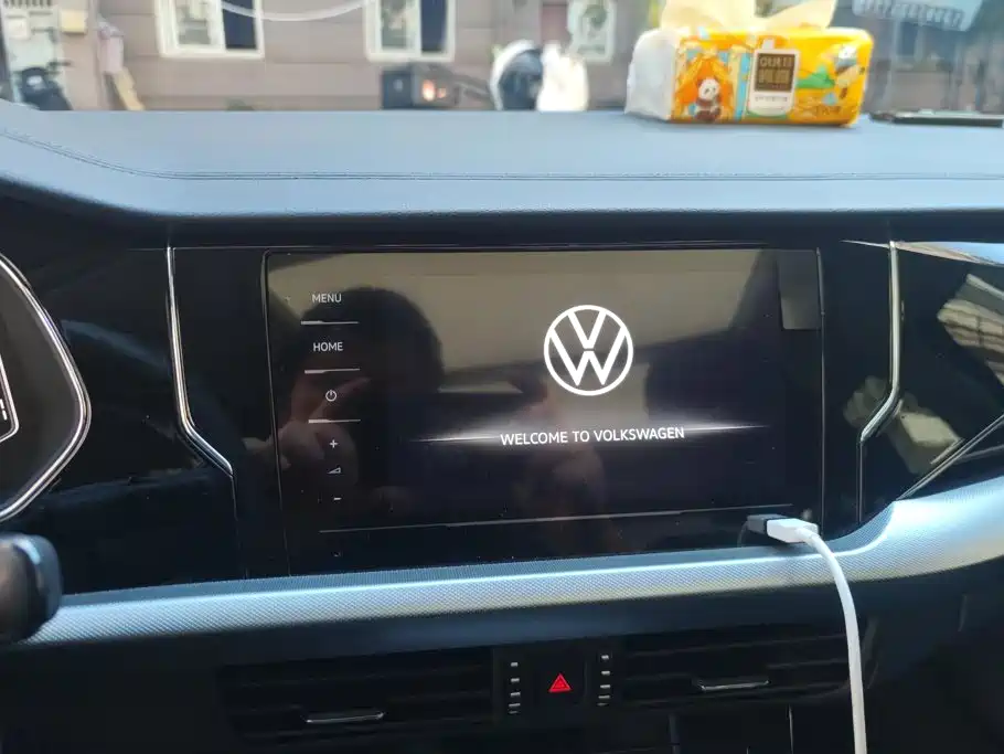 Photo 13 - Volkswagen Passat