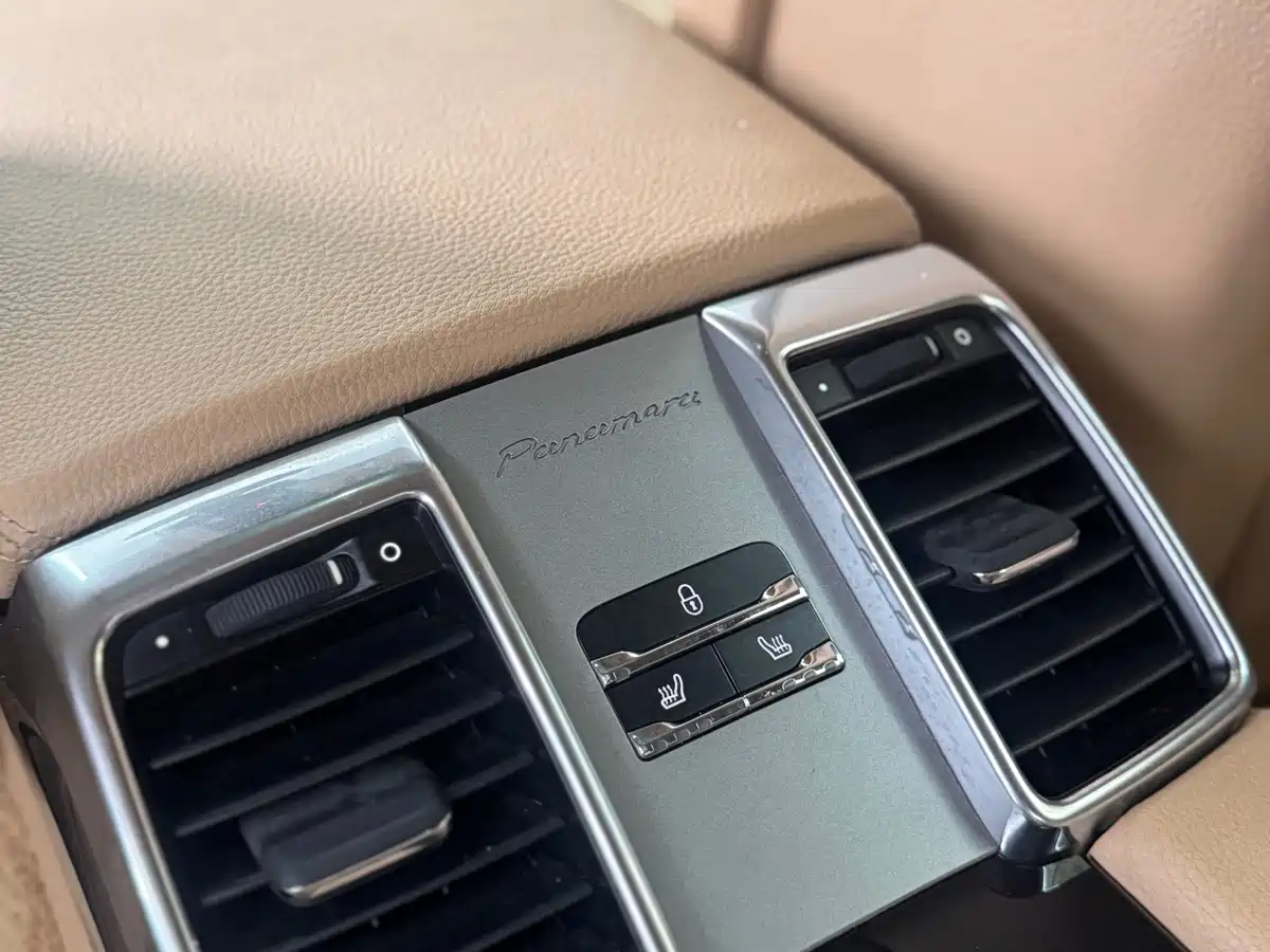 Porsche Panamera 2010 Panamera 3.6L фото 12