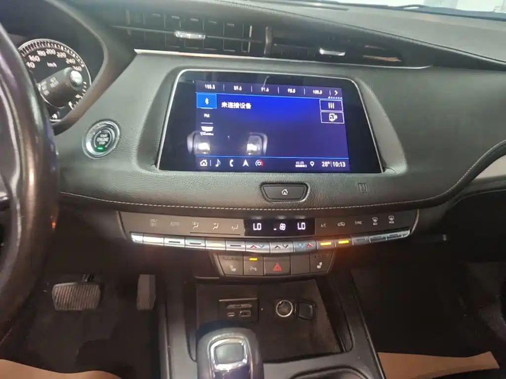 Cadillac XT4 2019 2018 28T FWD Leading Edition