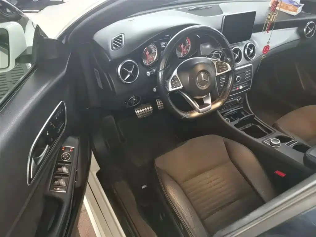 Mercedes-Benz CLA (Import) 2015 CLA 220 4MATIC фото 16