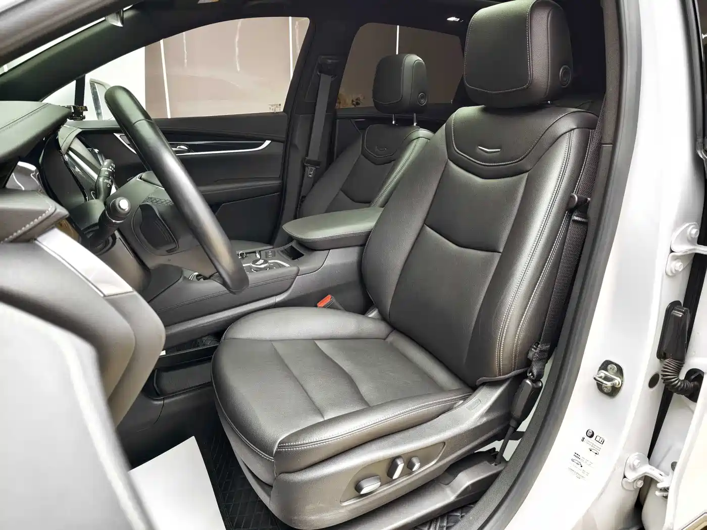 Cadillac XT5 2023 2.0T 2WD Fashion Edition фото 9