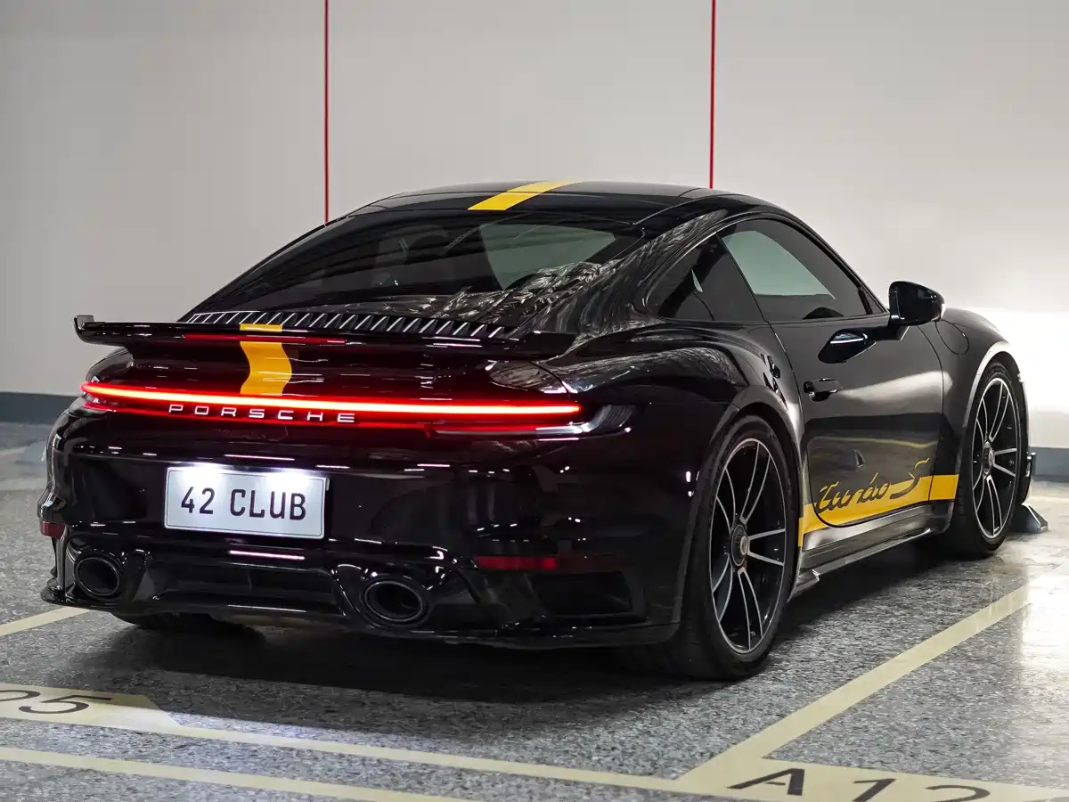 Фото 8 - Porsche 911