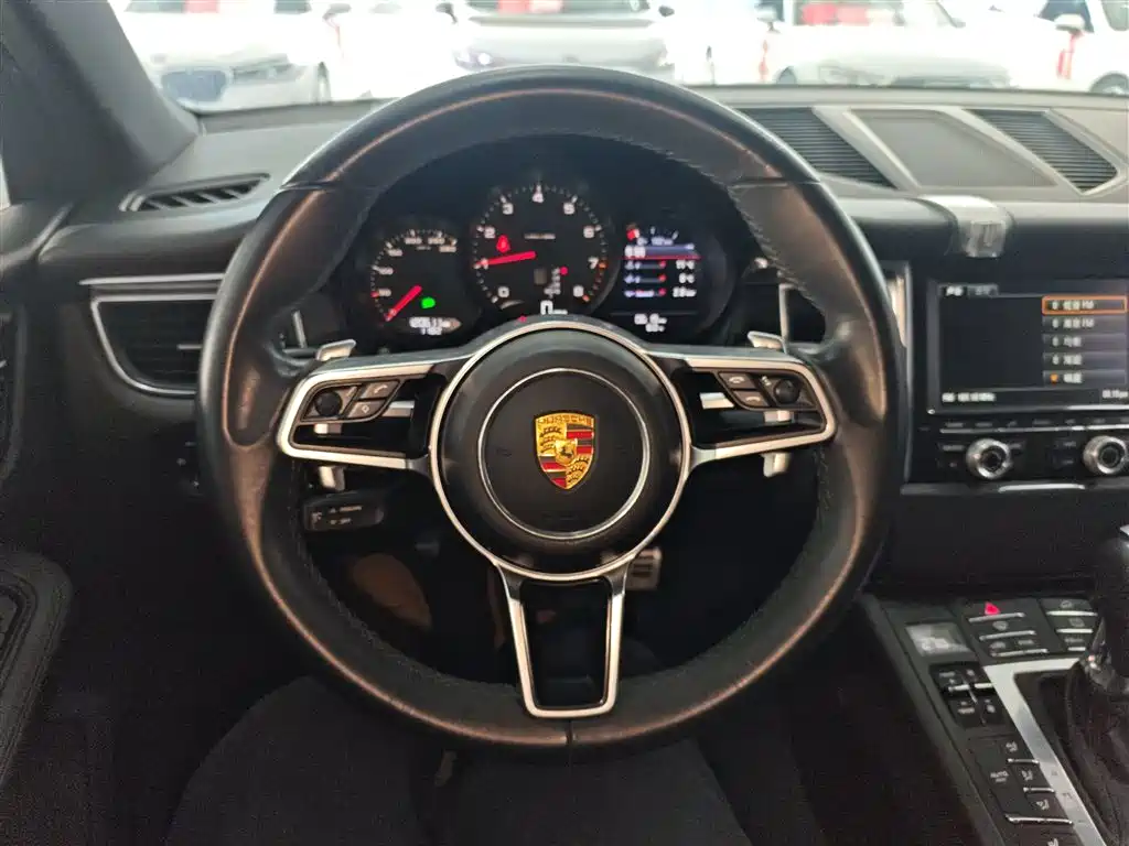 Porsche Macan 2014 Macan 2.0T фото 11
