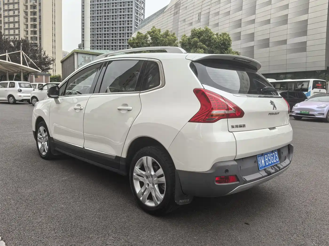 Peugeot 3008 2015 2.0L Automatic Trend Edition фото 4