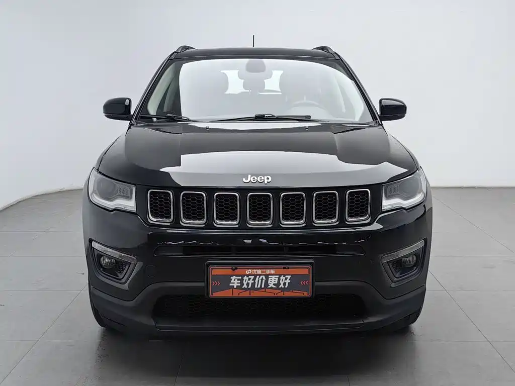 Фото 3 - Jeep Compass
