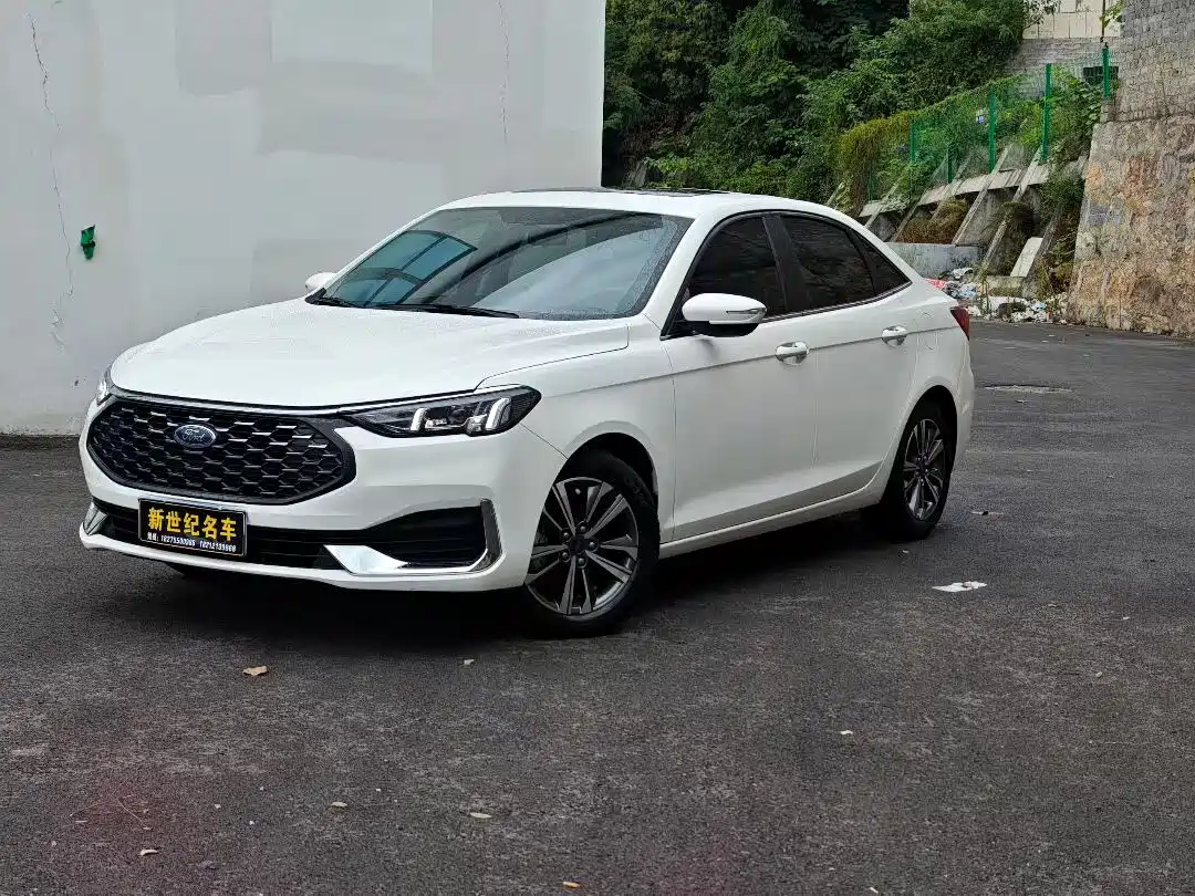 Ford Escort 2022 2021 1.5L Automatic Diamond Edition