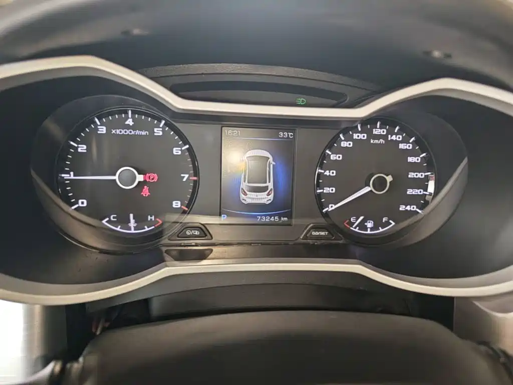 Фото 12 - Geely Emgrand GS