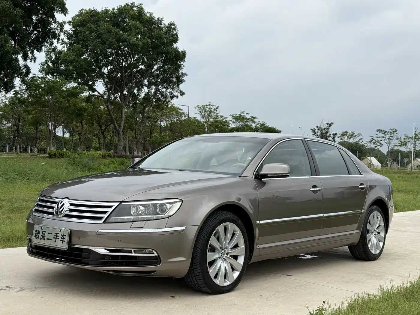Volkswagen Phaeton 2012 2011 3.6L V6 4-seat Long Wheelbase Individual