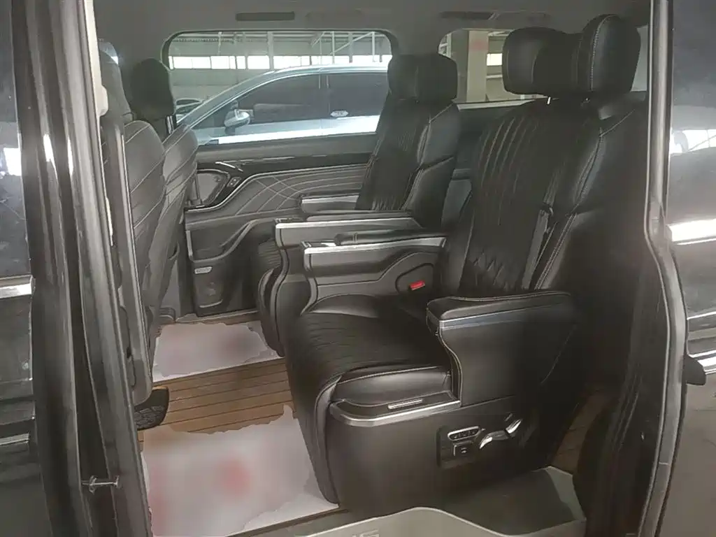 SAIC Maxus Dajia 9 2022 Model Long Range Oasis 7-Seater фото 17
