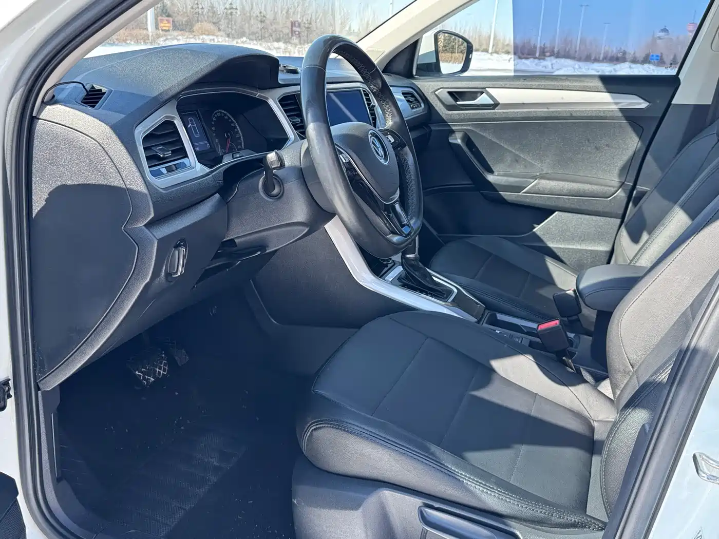 VOLKSWAGEN T ROC EXPLORING SONGS