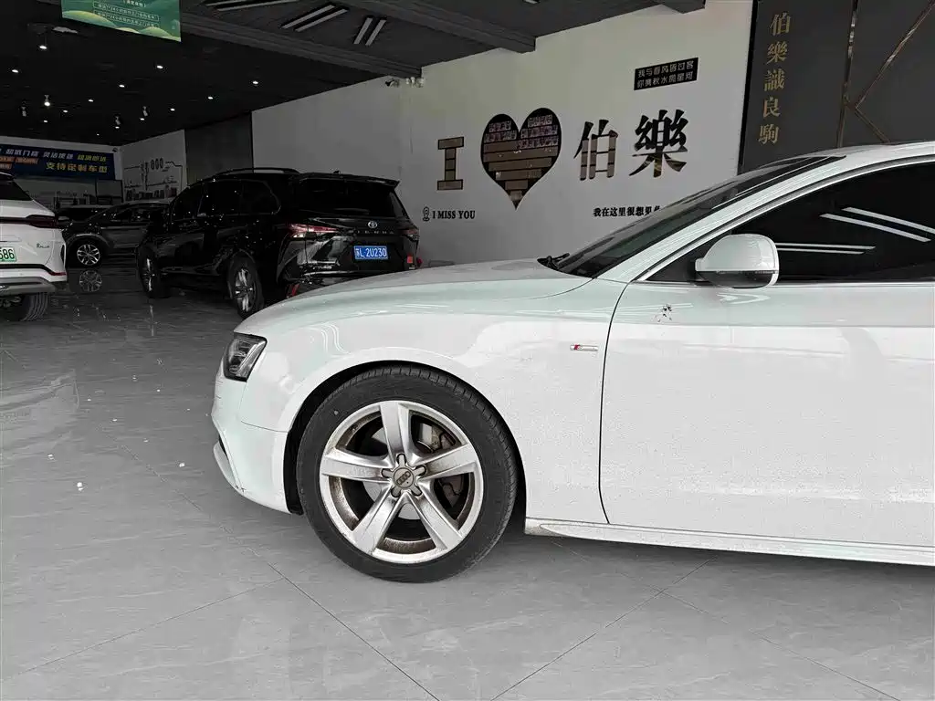 Audi A5 (Import) 2016 Facelift Coupe 45 TFSI Comfort фото 5