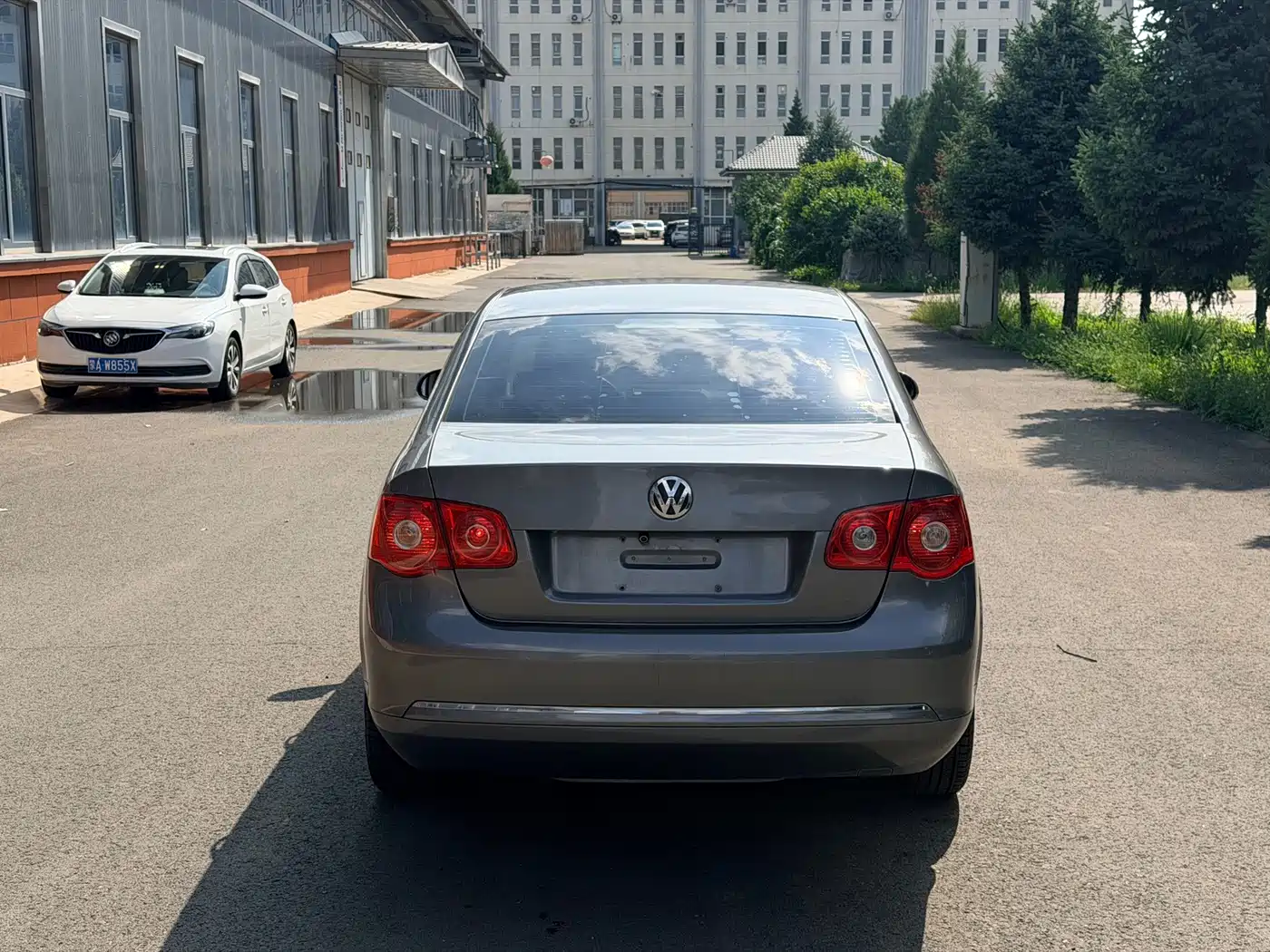 Volkswagen Sagitar 2011 2011 1.6L Auto Comfort