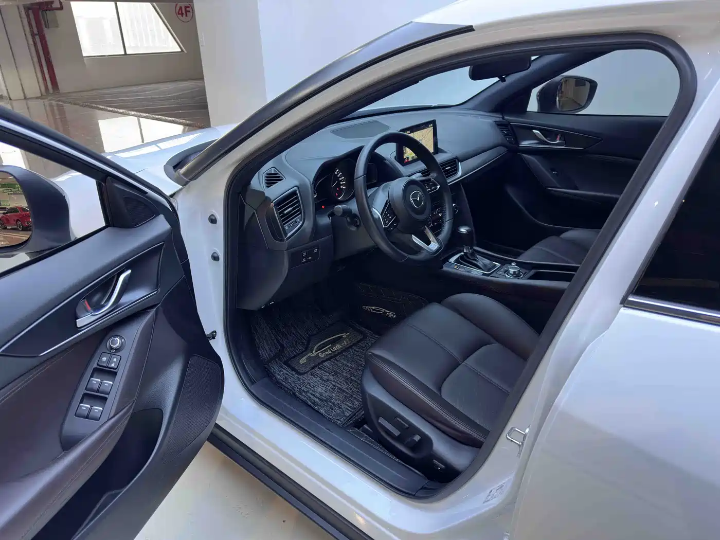 MAZDA CX-4