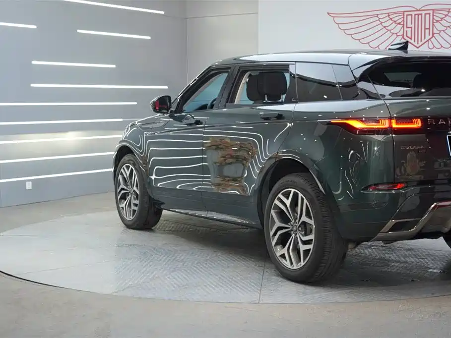 Land Rover Range Rover Evoque 2022 Range Rover Evoque L 249PS R-Dynamic Luxury Edition фото 3
