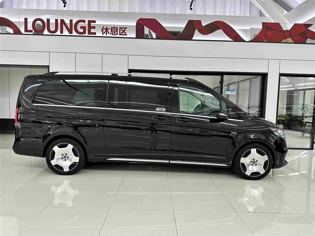 Mercedes-Benz V-Class 2025 2024 V 300 L Long Wheelbase Luxury Edition