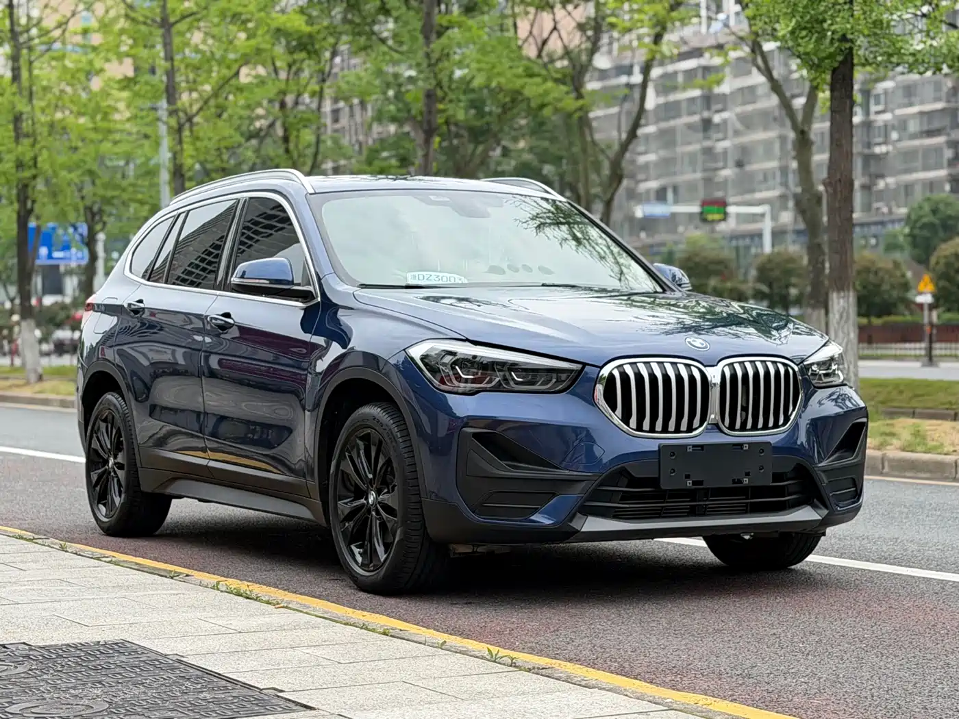 BMW X1 2022 sDrive20Li Fashion фото 2