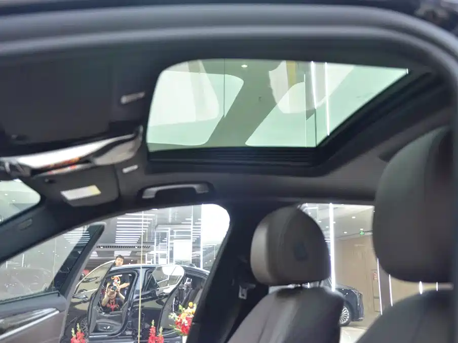 BMW 5 Series 2019 525Li M Sport Package фото 13