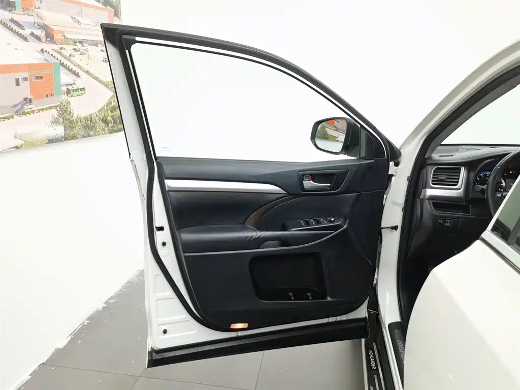 Toyota Highlander 2015 3.5L 4WD Luxury Edition 7-seater фото 8