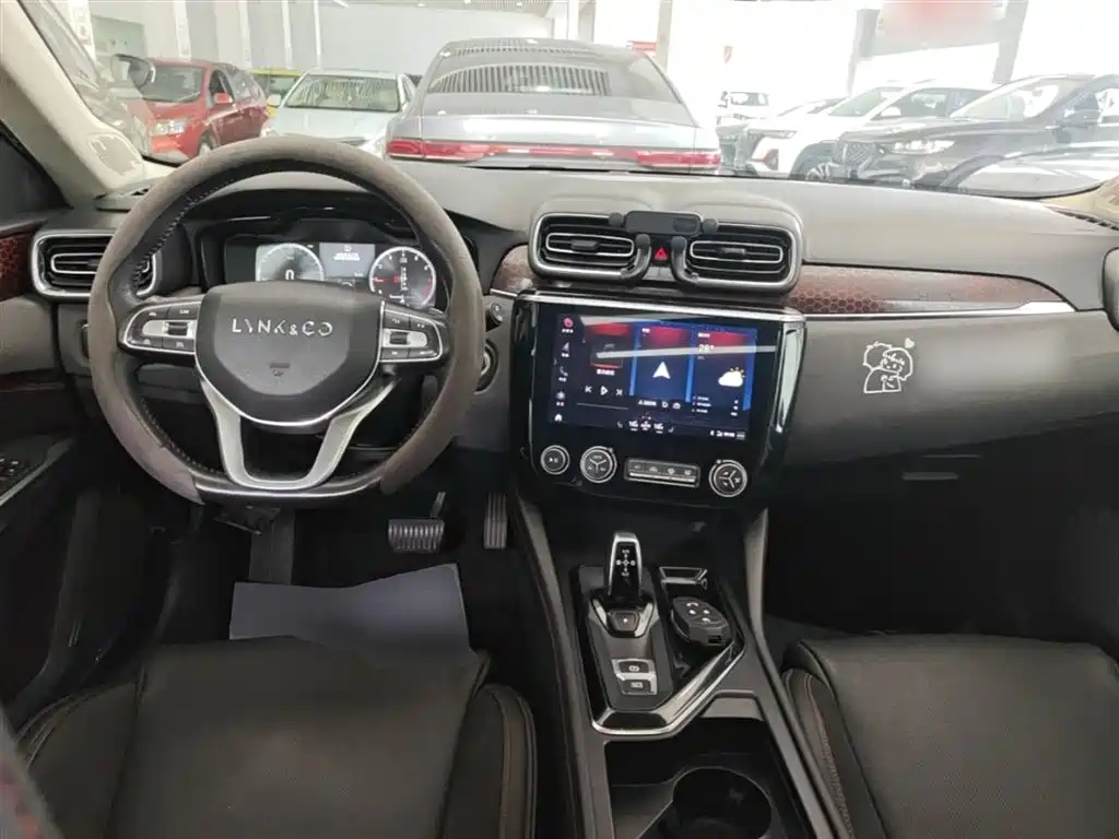 Lynk & Co 02 2019 1.5T DCT FWD Jin Pro Version China VI фото 10