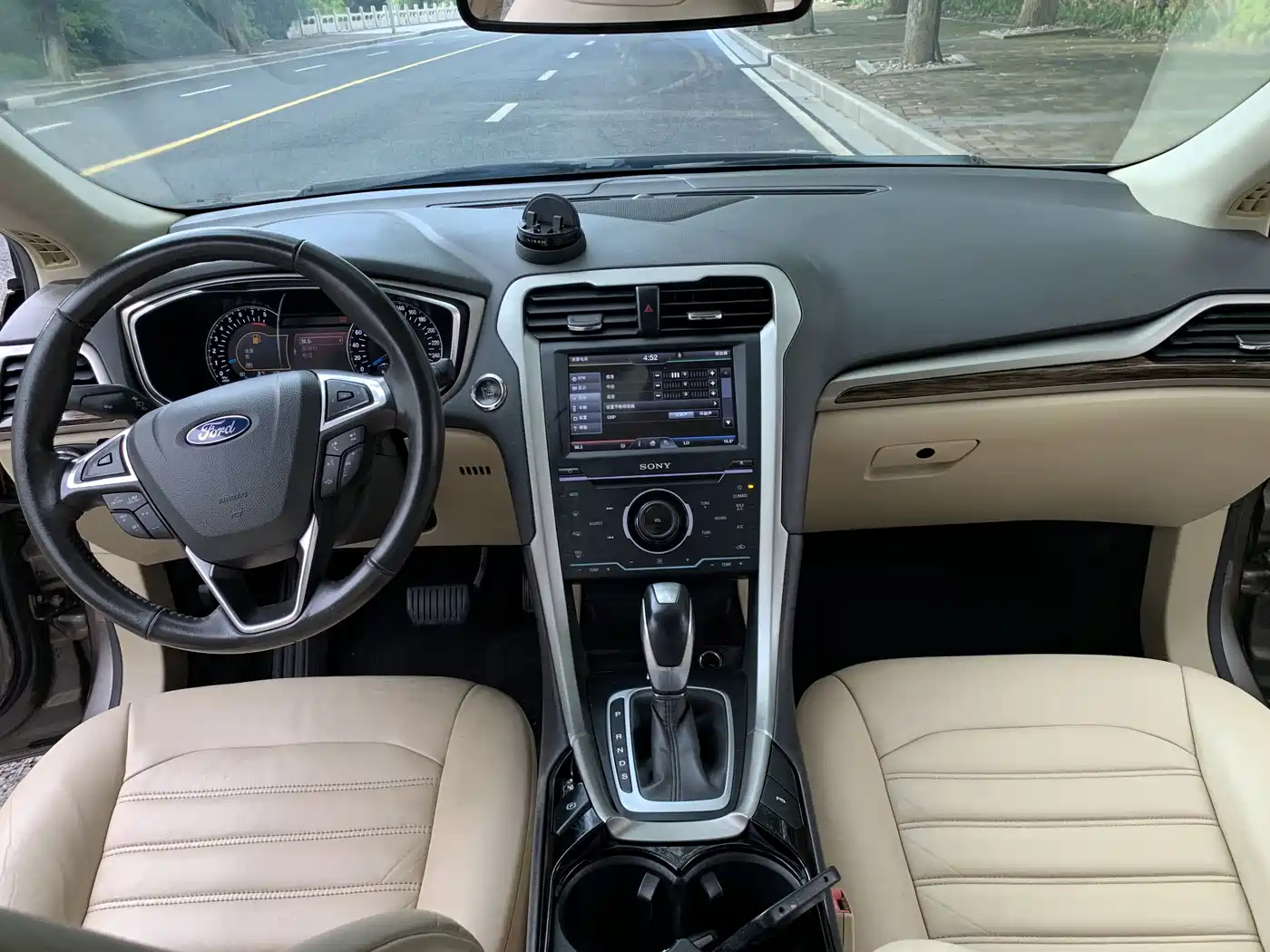 Ford Mondeo 2013 2013 2.0L GTDi240 Ultimate