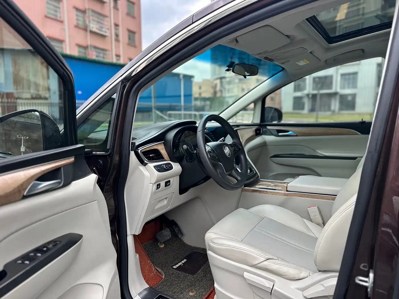 Buick GL8 2018 ES 28T Luxury Type China VI фото 4