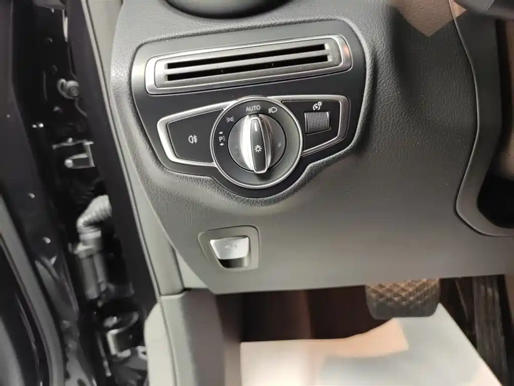 Mercedes-Benz GLC 2022 Facelift GLC 300 L 4MATIC Dynamic фото 22